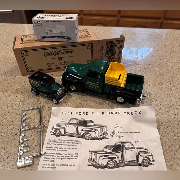 Hemmings Motor News Trucks~ Bank 1:25  And Model A Panel Delivery 1:43 Bundle - Picture 2 of 16